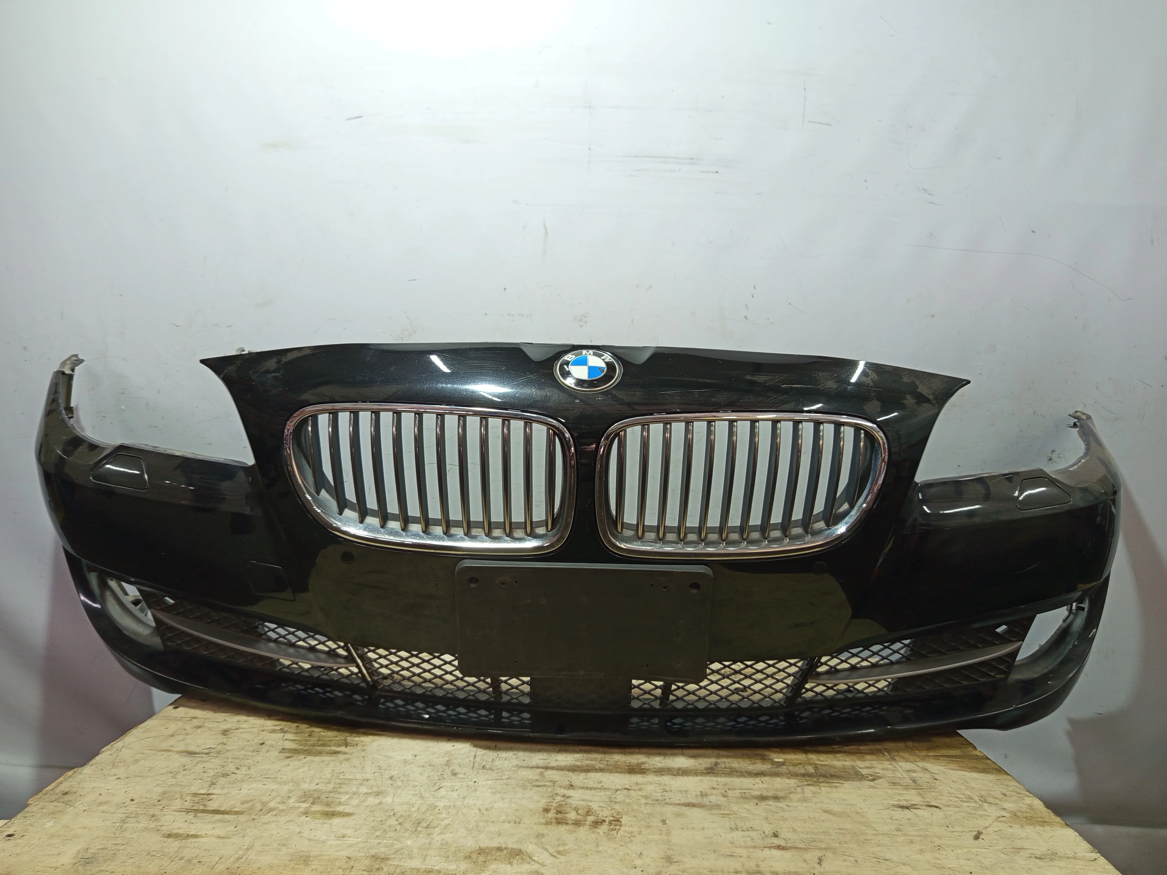 БАМПЕР BMW 51117285961 ПЕРЕД черный DY292Z