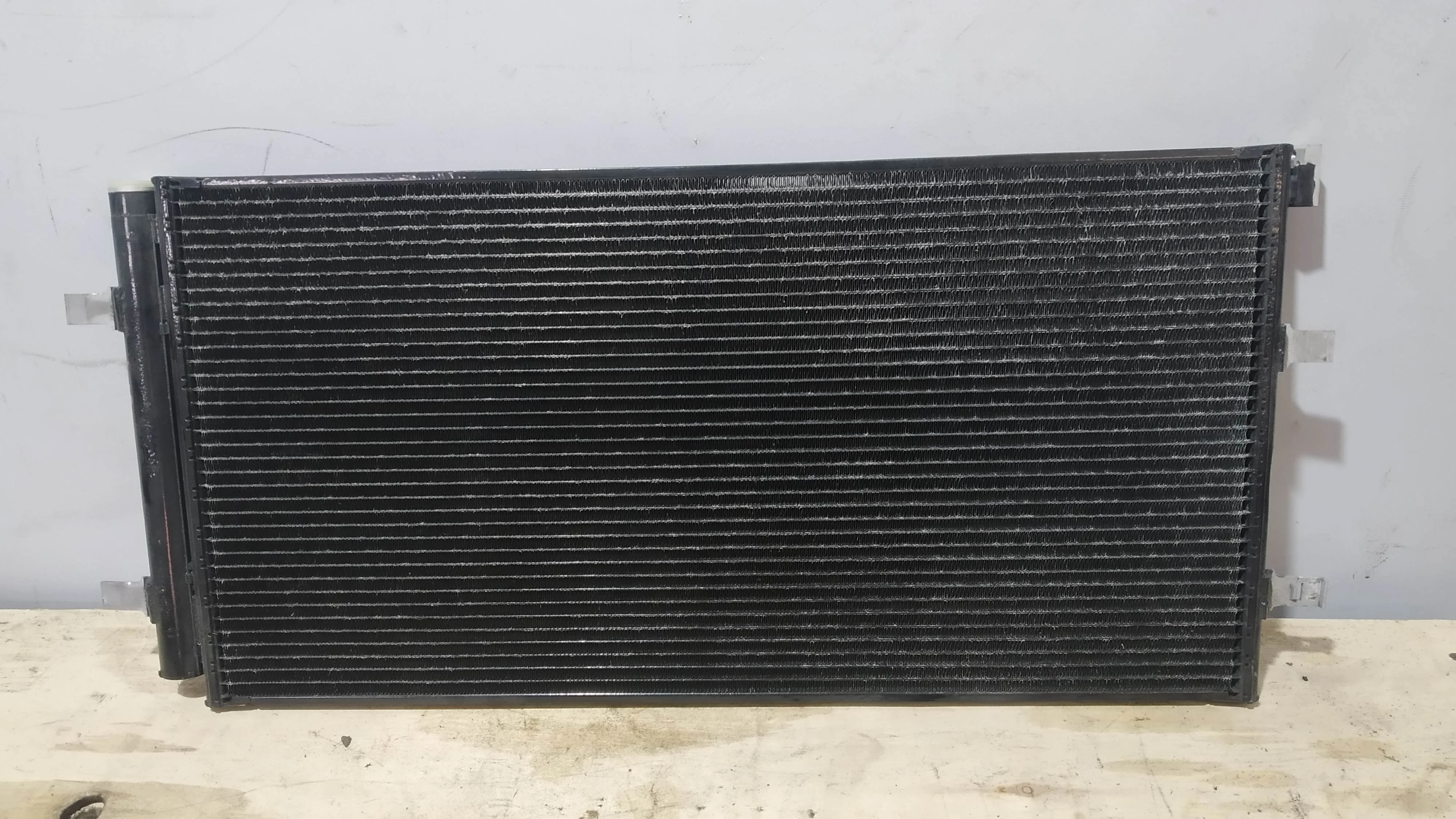 РАДИАТОР КОНДИЦИОНЕРА AUDI 8T0260403 NA7460Z