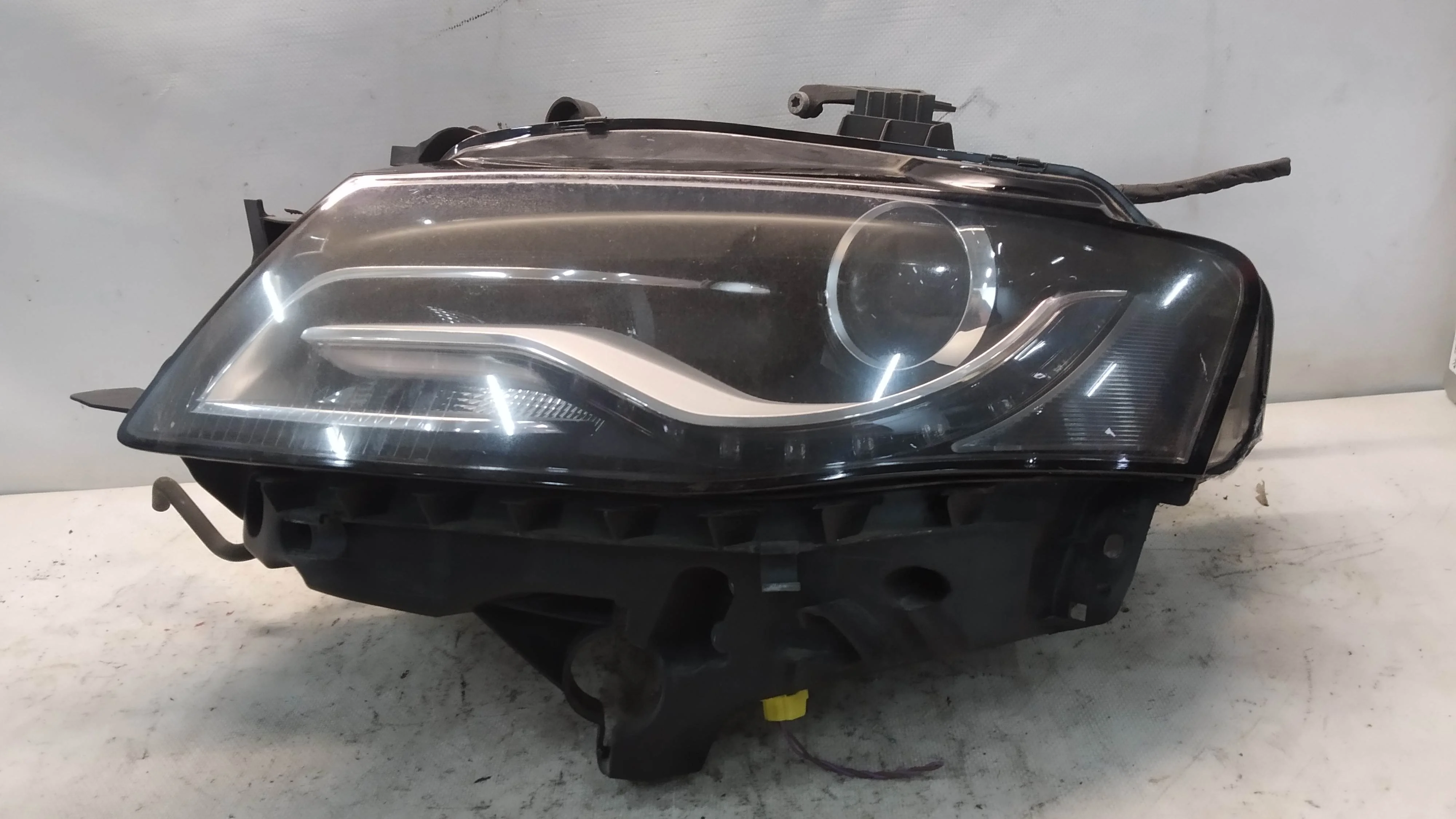 ФАРА AUDI ЛЕВО 8K0941003D KA9855Z