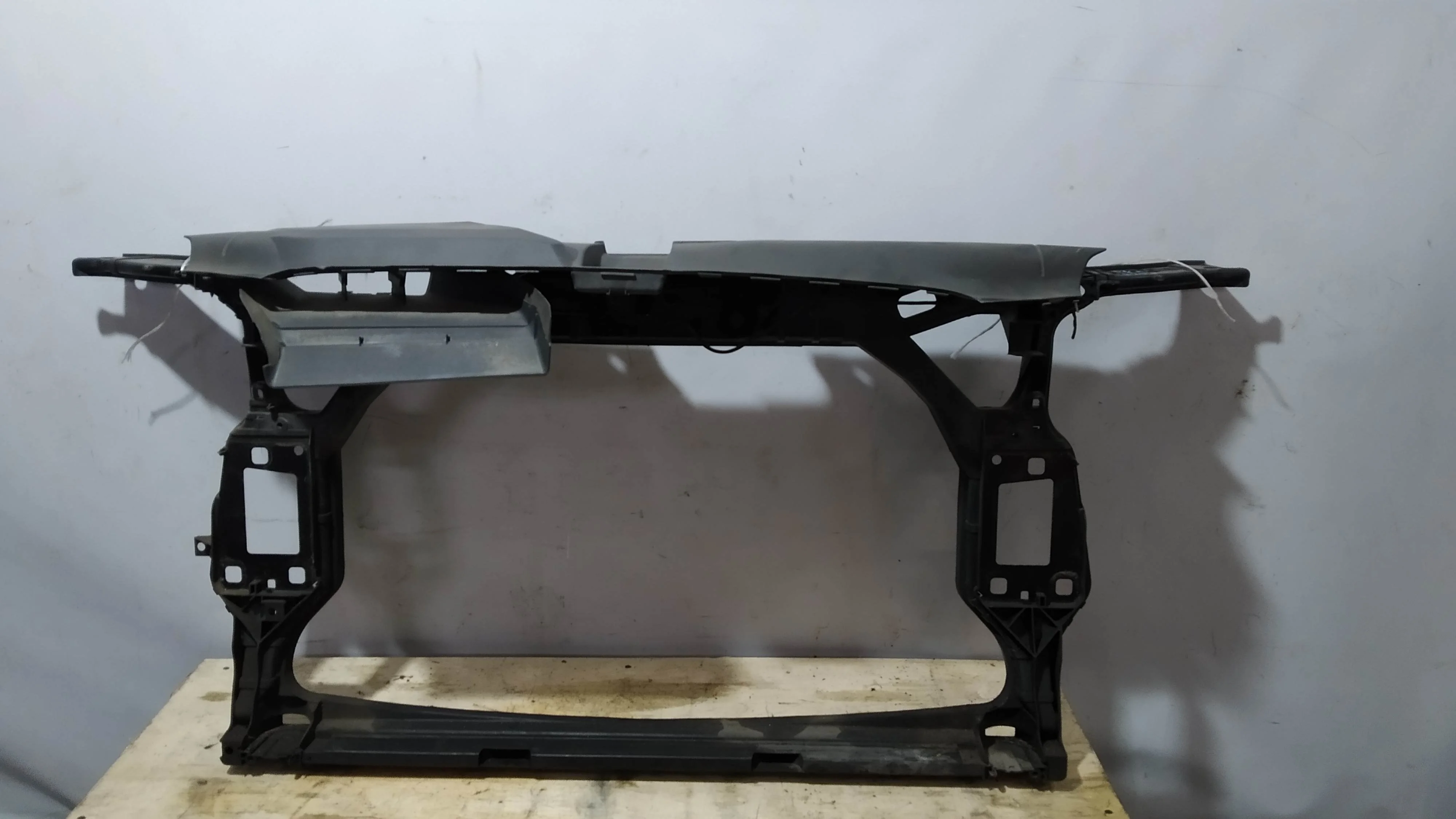 ТЕЛЕВИЗОР AUDI 8K0805594L черный NE277Z