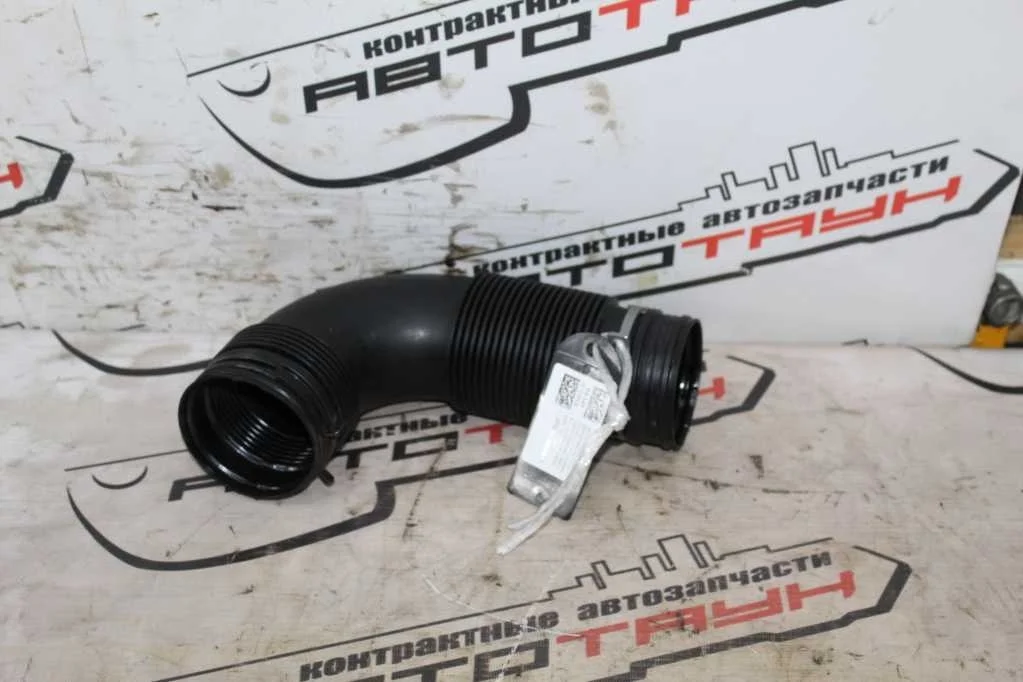 ГОФРА ПАТРУБОК ВОЗДУШНЫЙ VOLKSWAGEN EOS GOLF GOLF PLUS JETTA PASSAT PASSAT CC SCIROCCO TOURAN 137 138... 365 5K1 5M1 AJ5 AV2 AV3 B7 MK5 MK6 1K0129684T