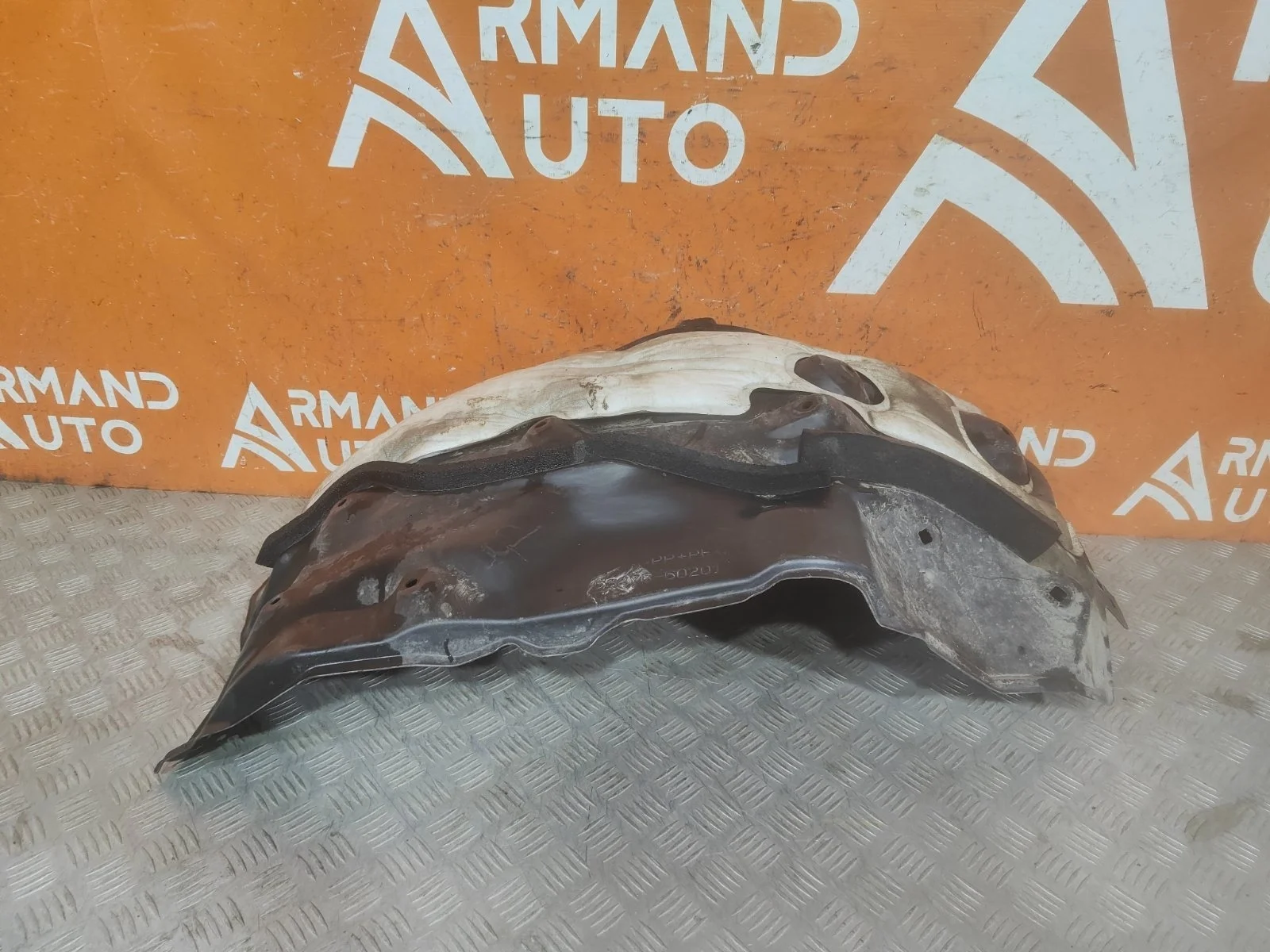 Подкрылок Toyota Land Cruiser 2021-нв 300