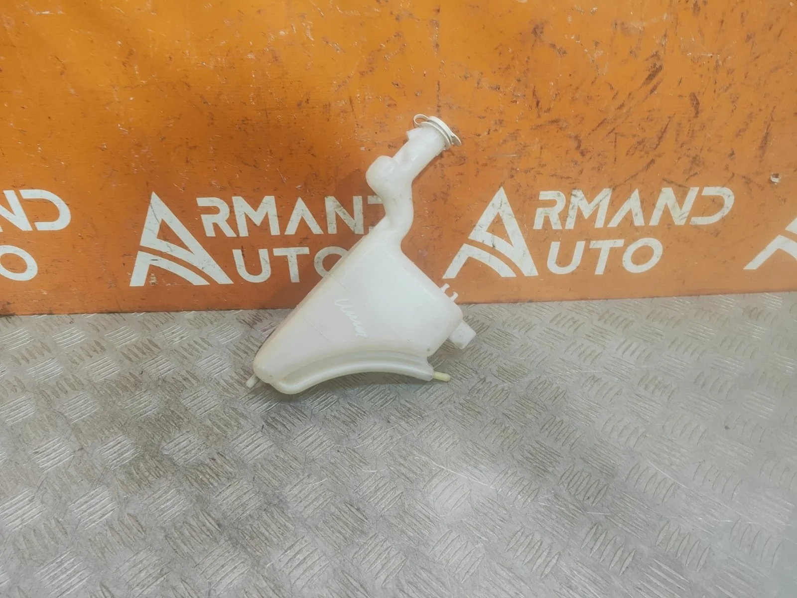 Бачок расширительный Mitsubishi Outlander 2012-нв 3