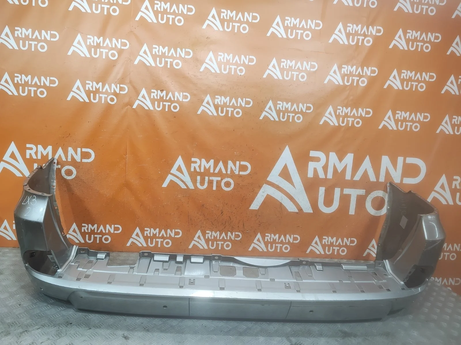 Бампер Lexus LX 2015-2023 URJ200