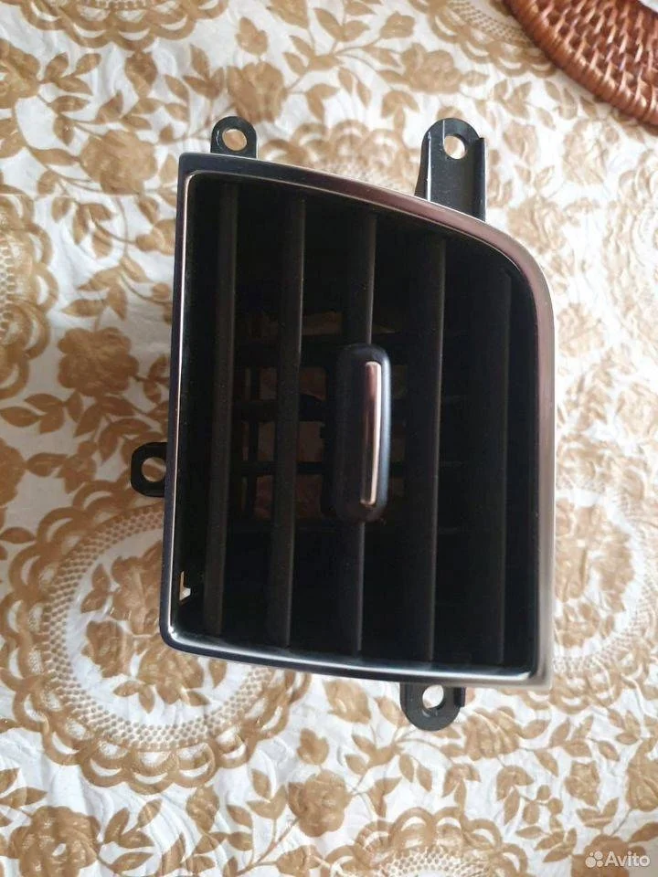 Дефлектор воздушный Audi A8 D4 (2010—2014) CGWA 3.0