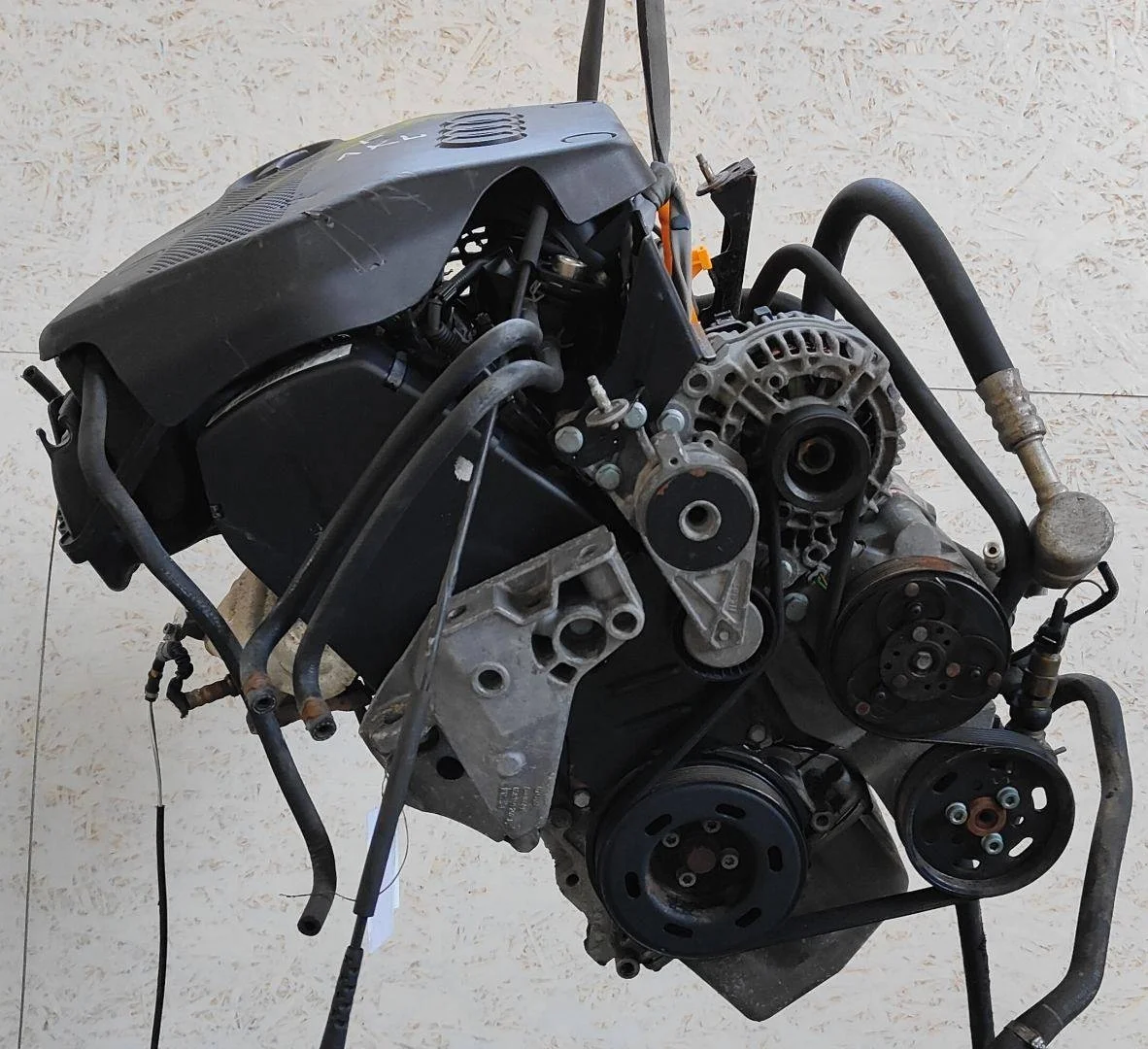 Двигатель AKL Volkswagen Golf 4 1.6 Бензин