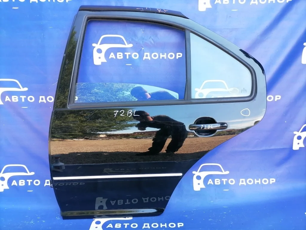 дверь VOLKSWAGEN BORA 1J2 AUE