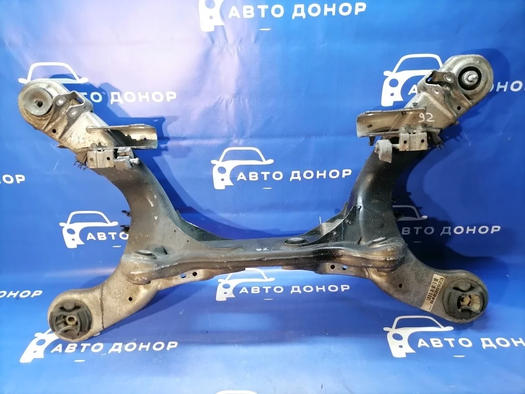 балка поперечная MERCEDES-BENZ E-Class W211 M211E32