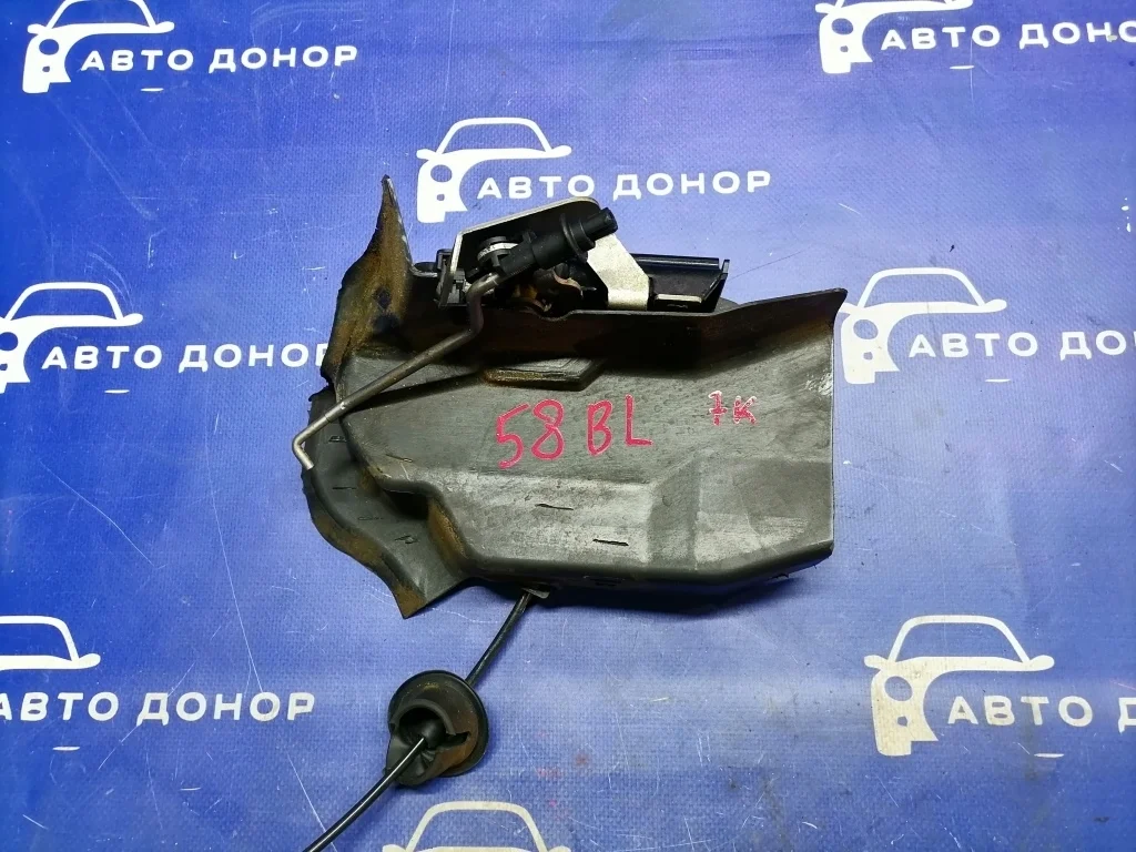 замок двери AUDI A4 8E5 AMB