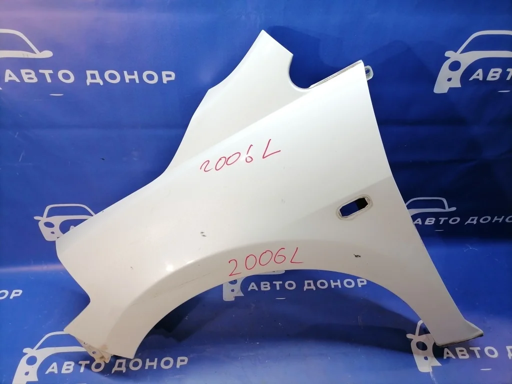 крыло NISSAN TIIDA SC11 HR15DE