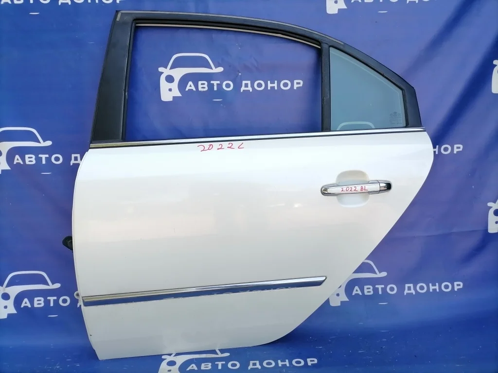 дверь HYUNDAI SONATA NF G4KC