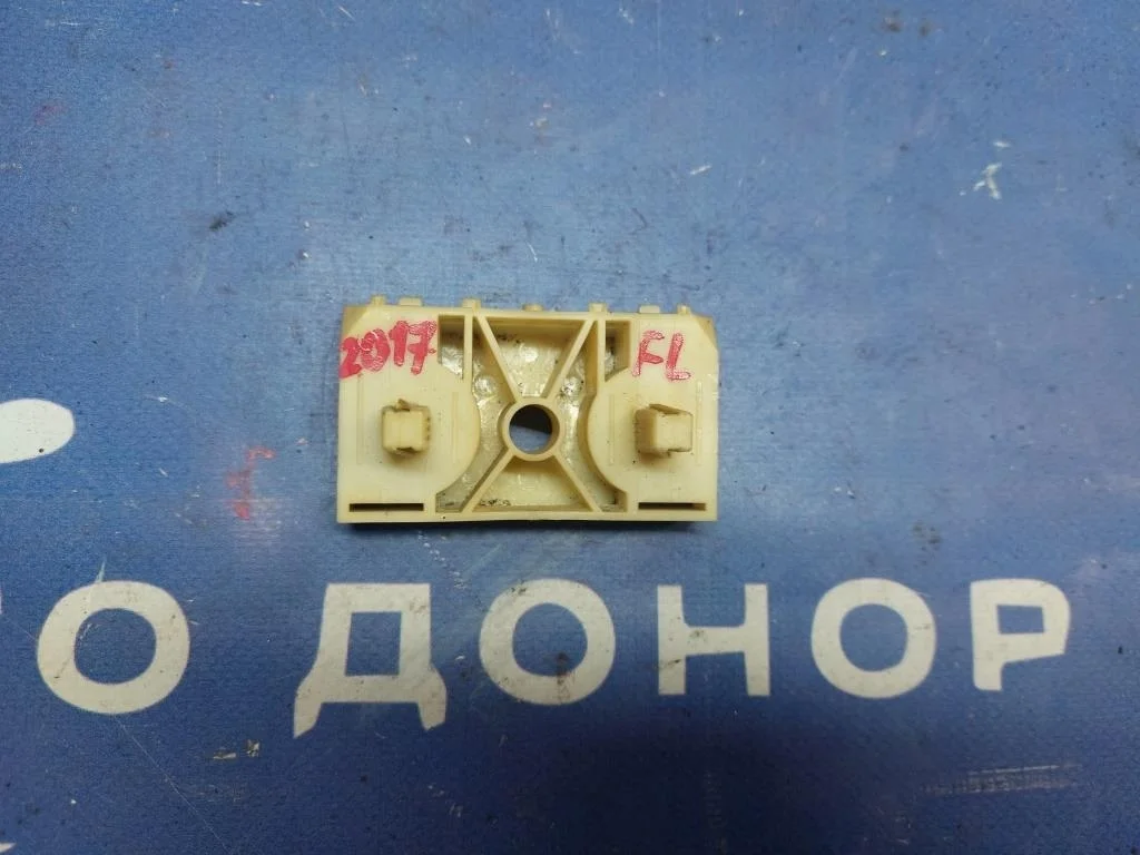 крепление бампера NISSAN XTRAIL TNT31 QR25DE