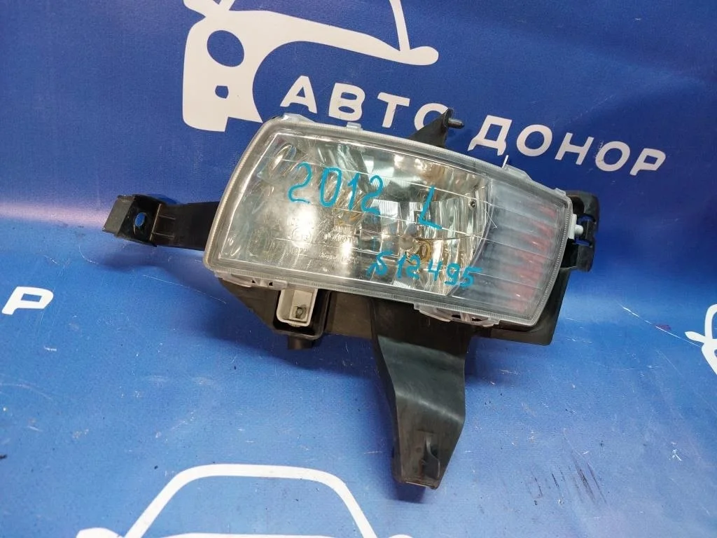 фара противотуманная TOYOTA ISIS ANM10 1AZFSE