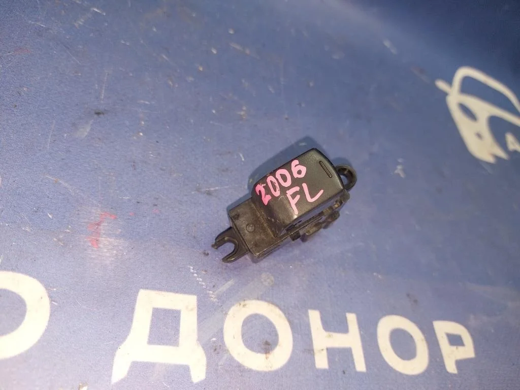 кнопка стеклоподъемника NISSAN TIIDA SC11 HR15DE