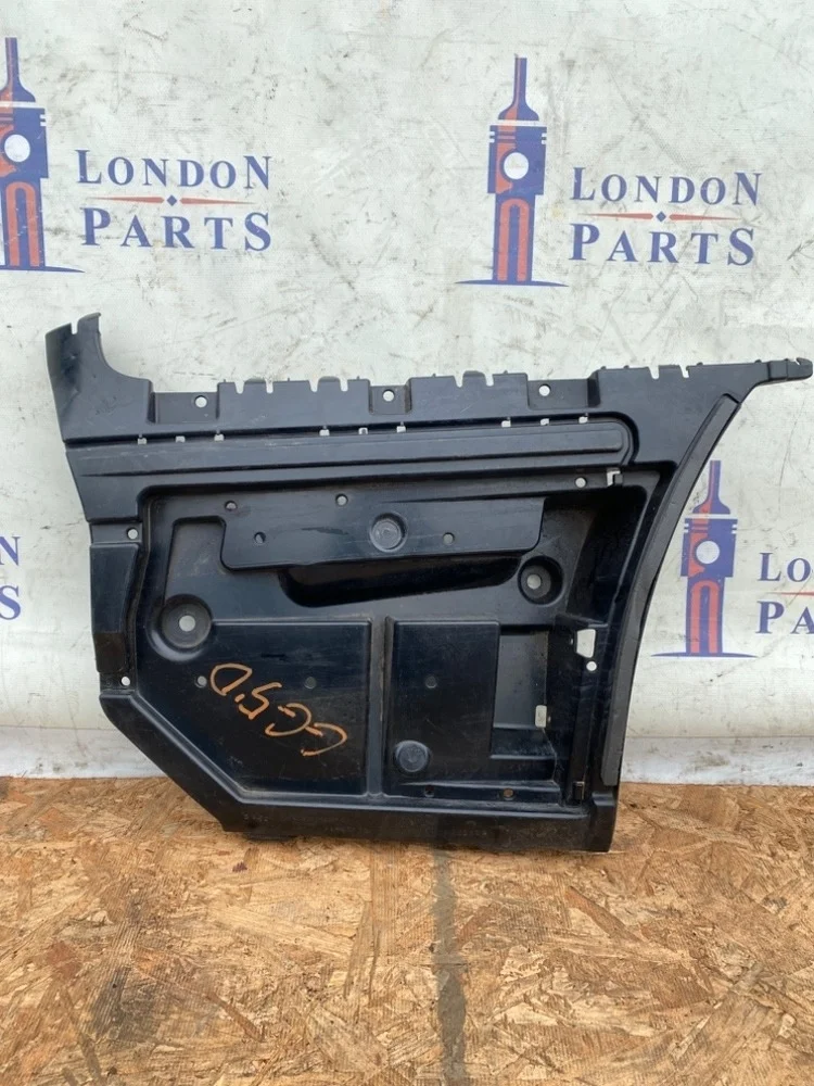 Кронштейн крепления бампера BMW E93