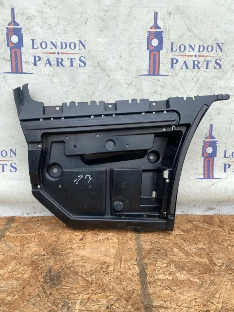 Кронштейн крепления бампера BMW E93