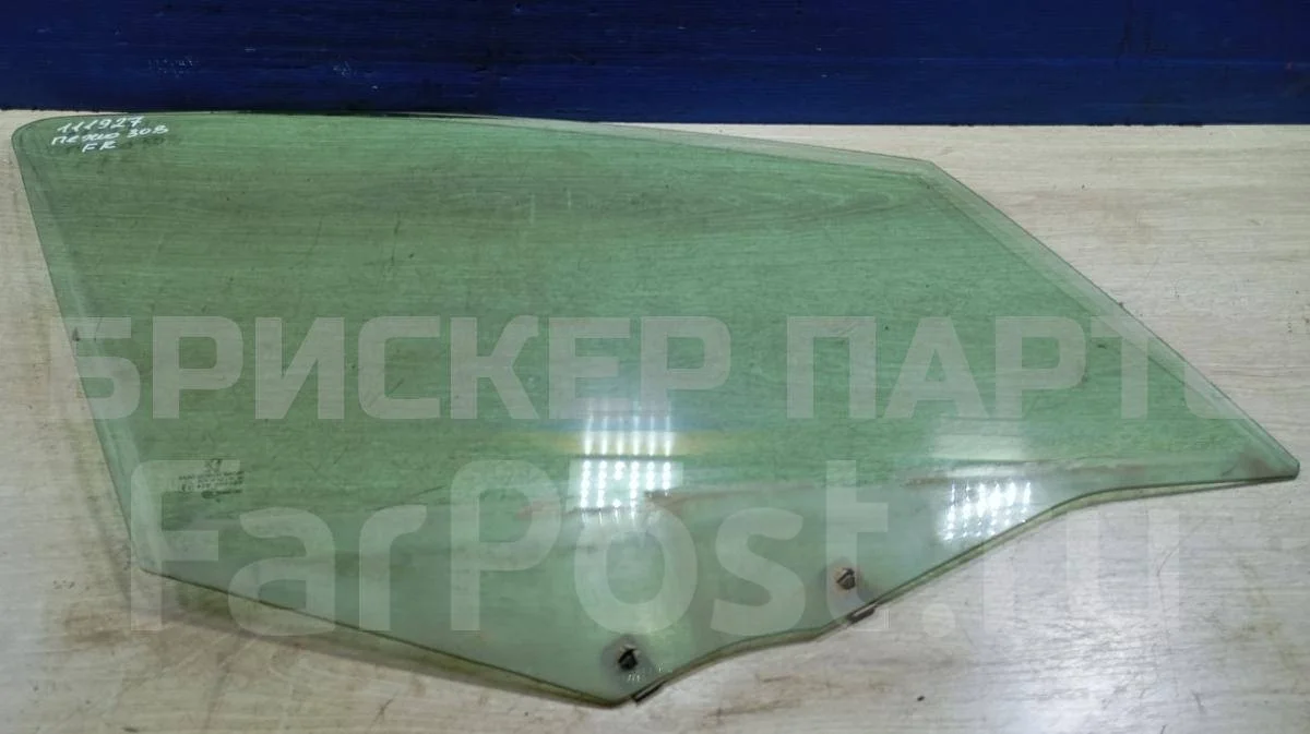 Стекло двери передней Пежо 308