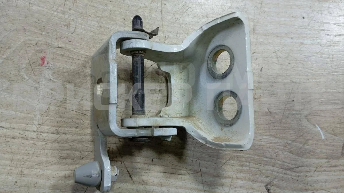 Петля двери зад правой Пежо 308