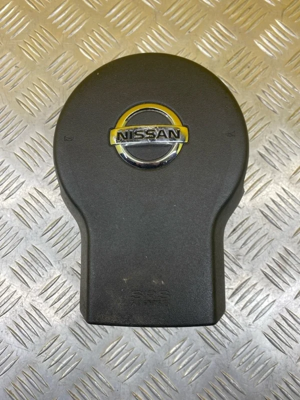 Подушка безопасности водителя Nissan Pathfinder (R51M) 2004-2013 2010 98510EB302 2.5 D YD25DDTI