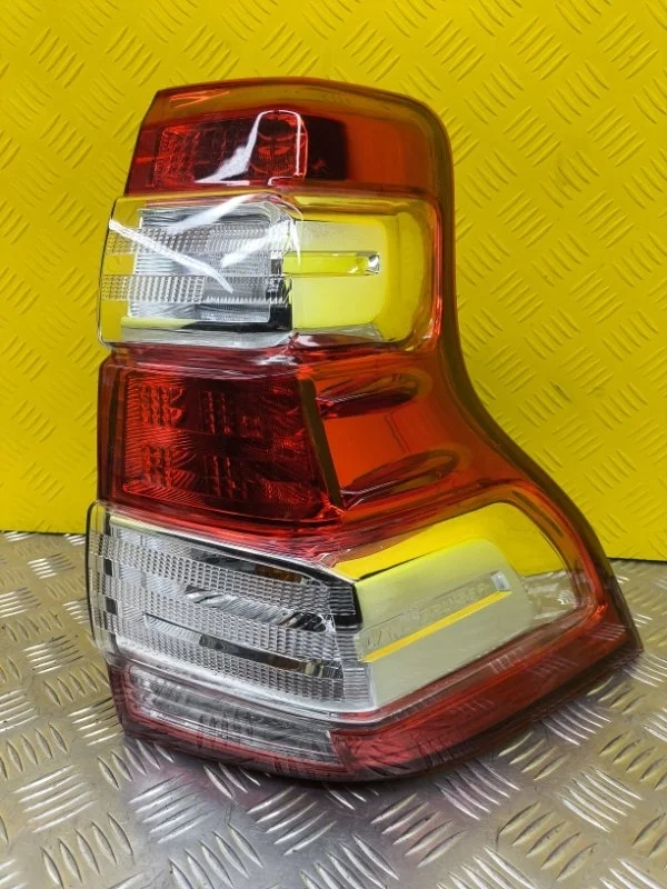 Фонарь задний правый Toyota Land Cruiser Prado 150 (2009-2023) 2013 8155160890 ВНЕДОРОЖНИК 3.0 D 1KDFTV