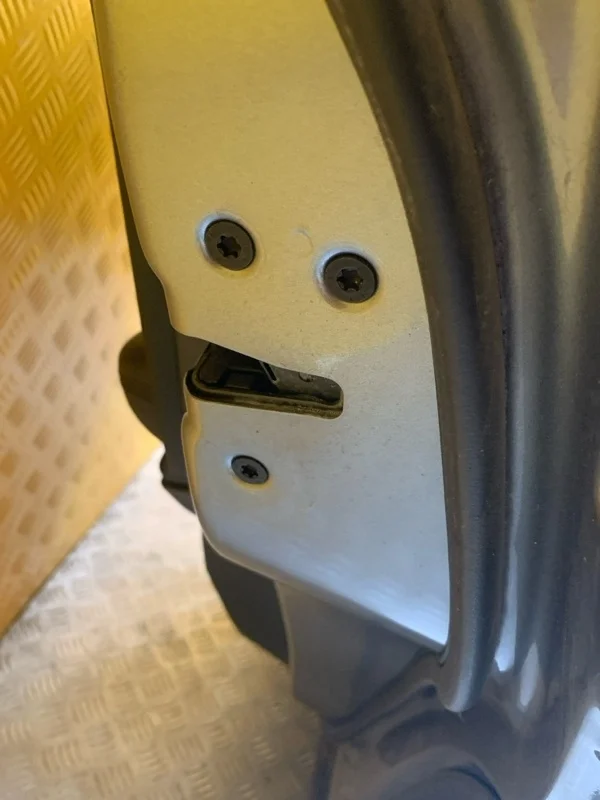 Замок двери задней правой Land Rover Range Rover Evoque I (2011-2018) 2014 LR011302 2.2 D 224DT