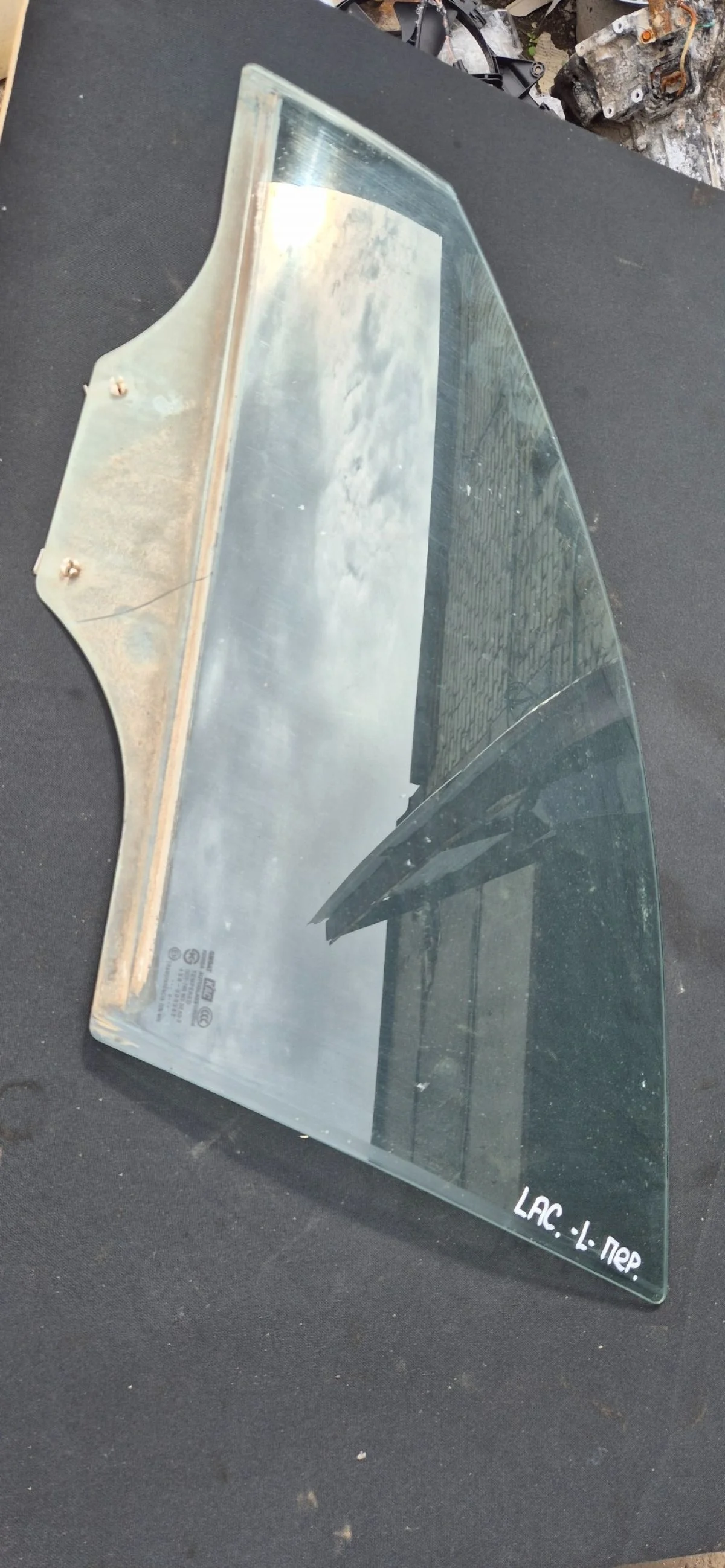 Стекло двери передней левой для Chevrolet Lacetti