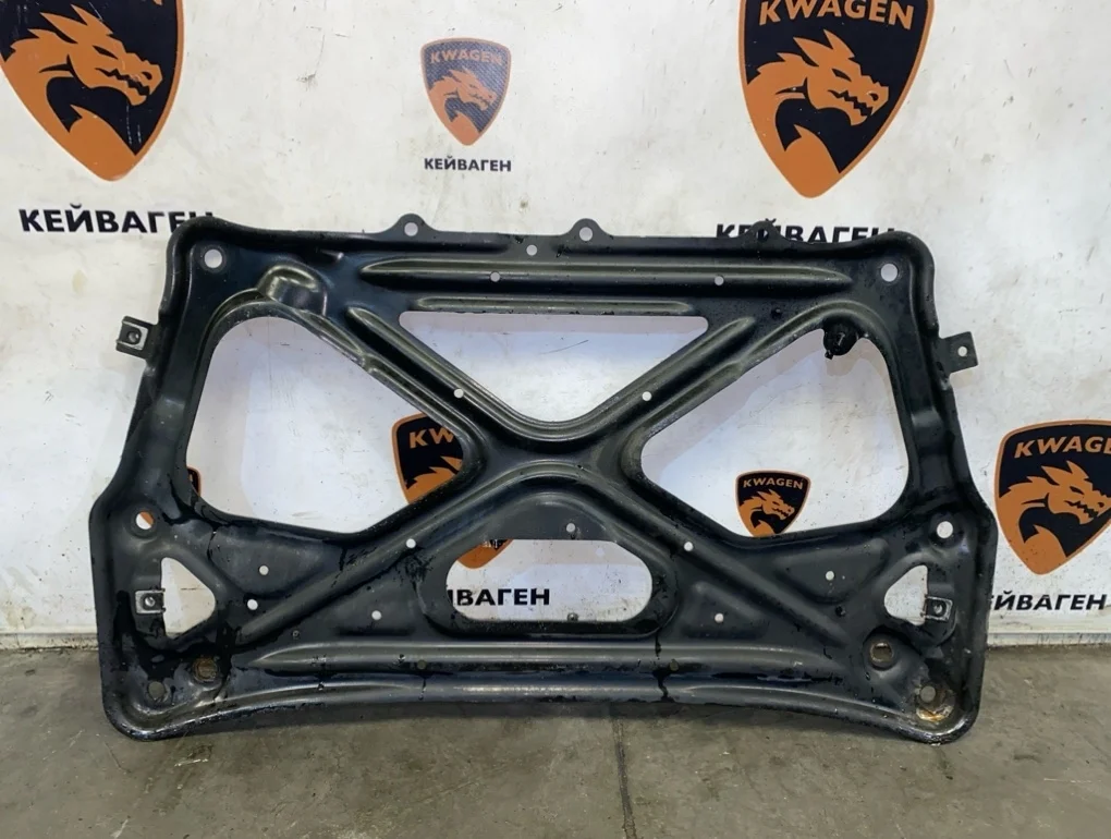 Кронштейн подрамника Audi A6 2012 C7