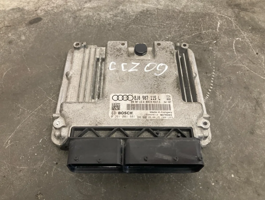 Блок управления двигателем Audi TT 2009 8J