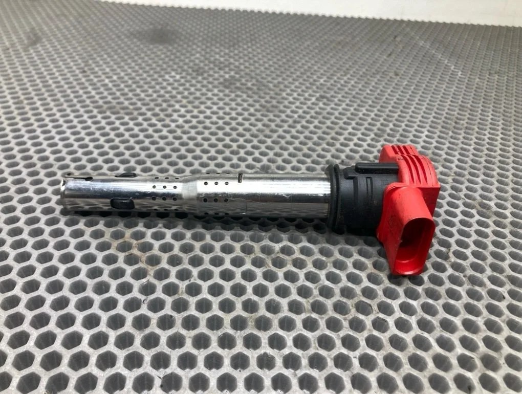 Катушка зажигания Volkswagen Touareg 2011 7P