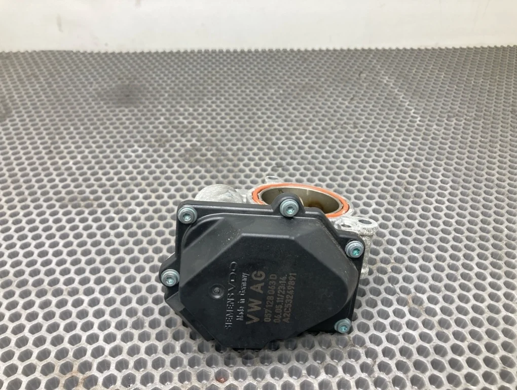 Дроссельная заслонка Volkswagen Touareg 2011 7P