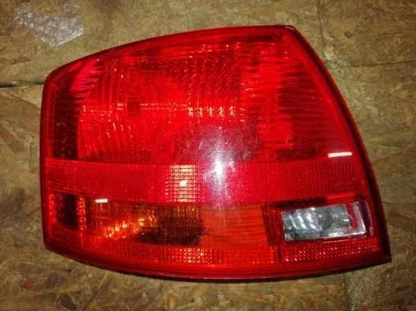 Фонарь Audi A4 B7