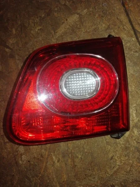 Фонарь Volkswagen Tiguan 2010 5N1