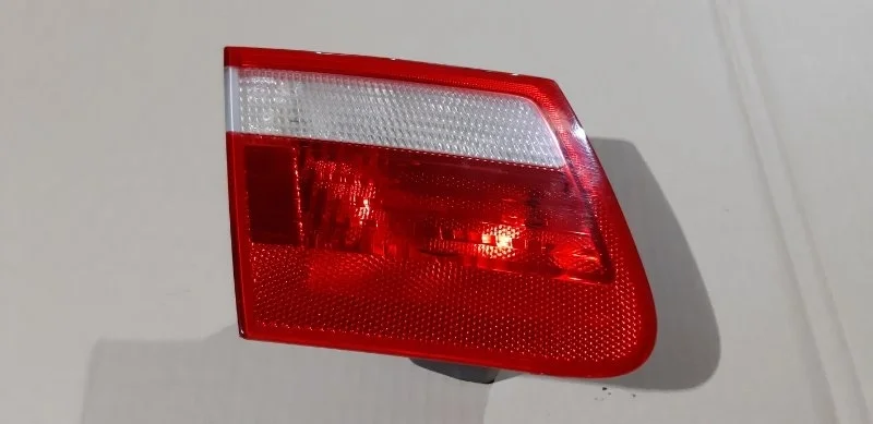 Фонарь крышки багажника BMW 3 2003 E46