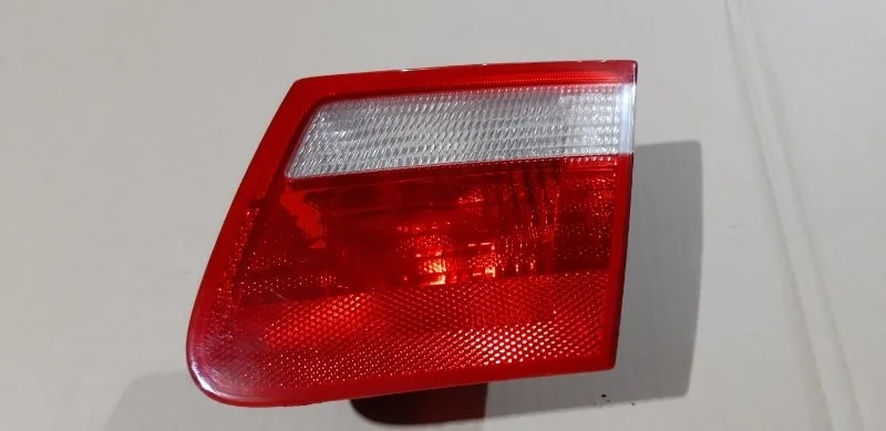 Фонарь крышки багажника BMW 3 2003 E46