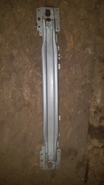 Усилитель бампера Volvo S60 2011 Y20