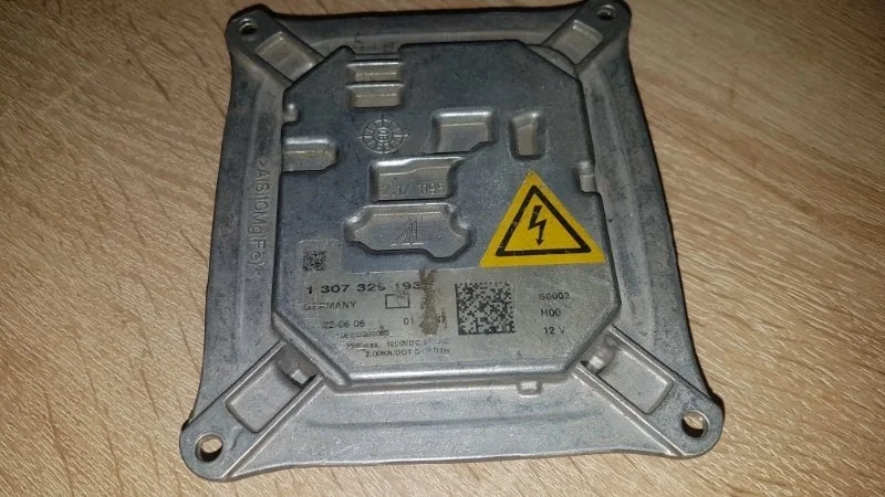 Блок ксенона Audi