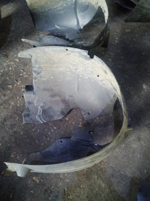 Подкрылок Citroen Grand C4 Picasso 2008 UA