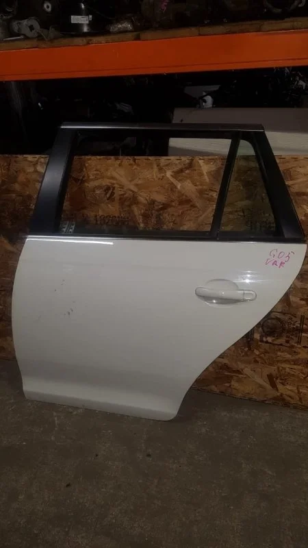 Дверь Volkswagen Golf 5 универсал 2009 1K5