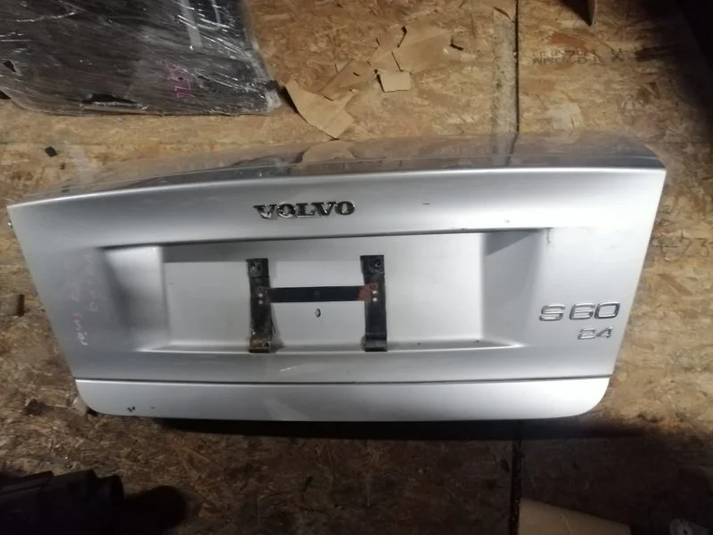Крышка багажника Volvo S60 2004 седан