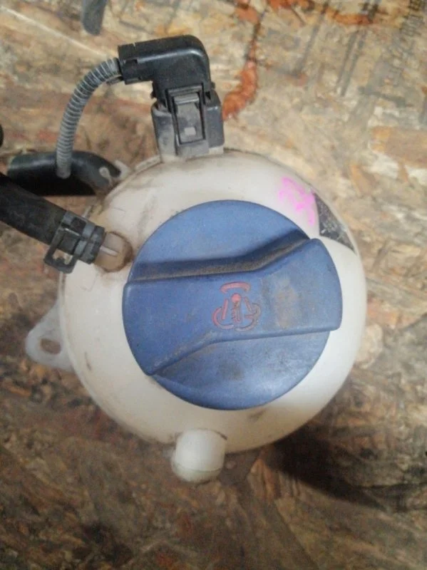 Бачок расширительный Audi TT 2003 8N3