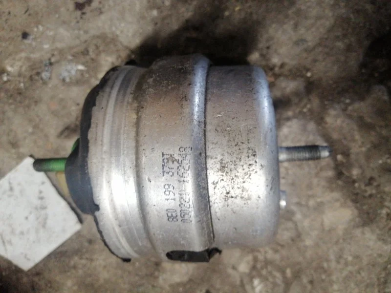 Опора двс Audi A4 8E