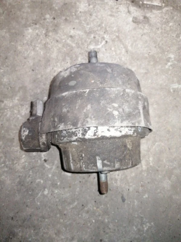 Опора двс Audi A6 2007 C6