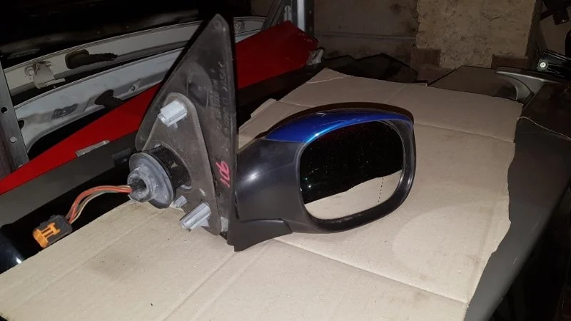 Зеркало электрическое Peugeot 206