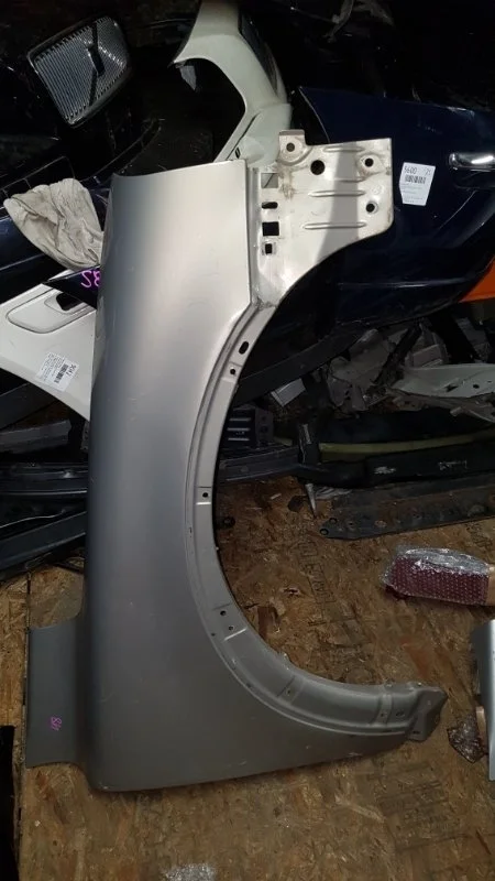 Крыло Volvo XC90 2005