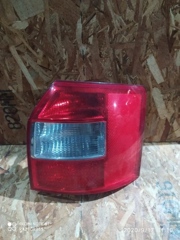 Фонарь Audi A4 2002 8E5
