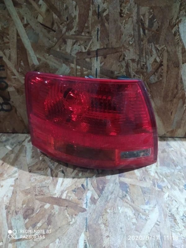 Фонарь Audi A4 2005 8ED