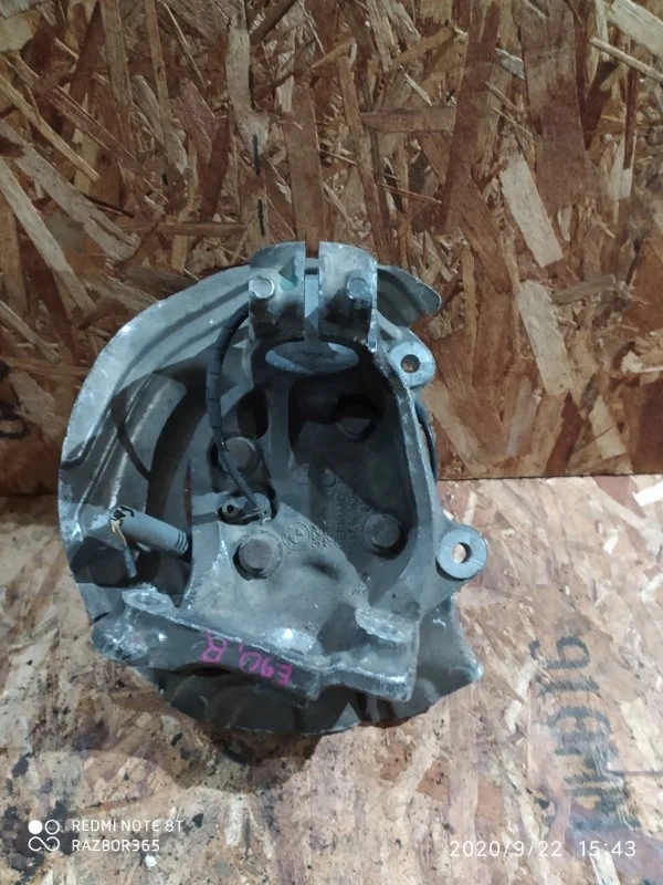 Кулак в сборе со ступицей BMW 3 2007 E90