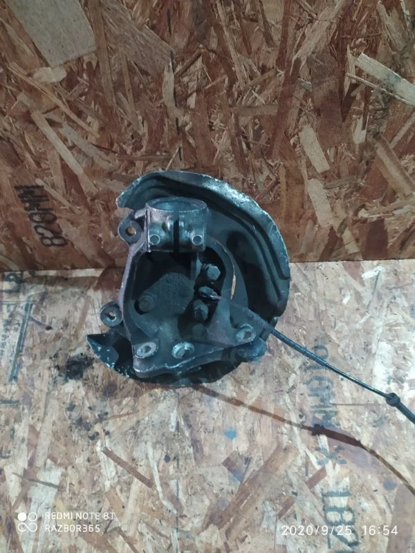 Кулак в сборе со ступицей BMW 3 2006 E90