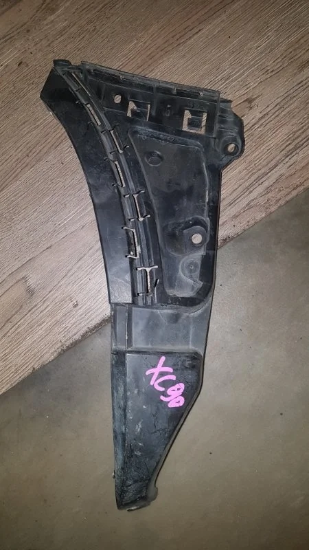 Кронштейн бампера Volvo XC90 2005