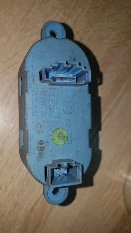 Регулятор вентилятора Volkswagen Touareg 2005 7L6